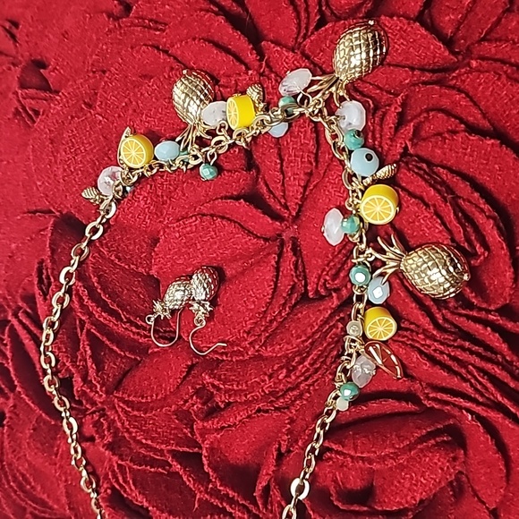 Pineapple and lemon Talbots Necklace with pineapple earrings - Picture 4 of 5